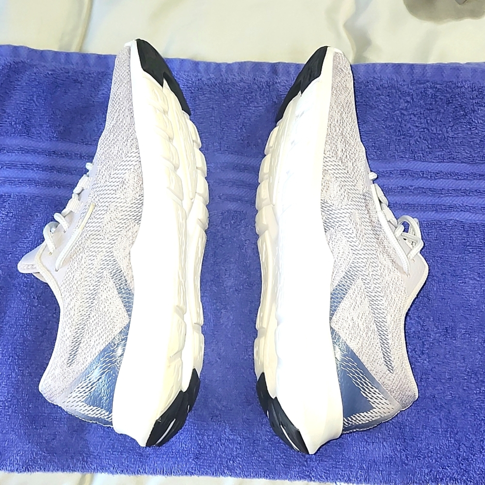 Asics Womans Running Shoes Size 9.5